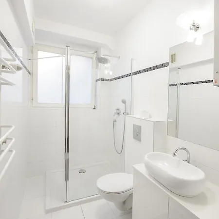 Kielbasnicza 1a Rynek 3 Pok Osobne 65 M2 *