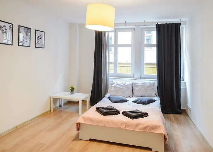 Kielbasnicza 1a Rynek 3 Pok Osobne 65 M2 *