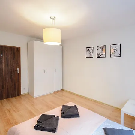 Kielbasnicza 1a Rynek 3 Pok Osobne 65 M2 *