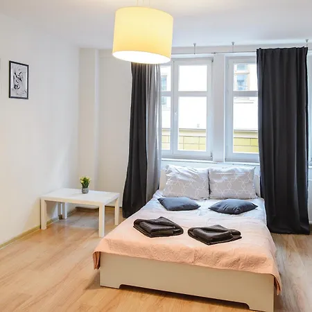 Kielbasnicza 1a Rynek 3 Pok Osobne 65 M2 *