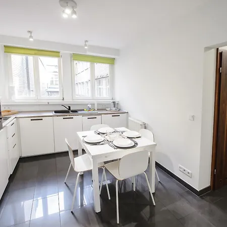 Apartment Kielbasnicza 1a Rynek 3 Pok Osobne 65 M2 *