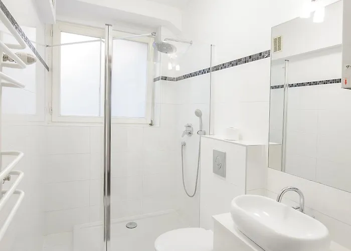 Kielbasnicza 1a Rynek 3 Pok Osobne 65 M2 *